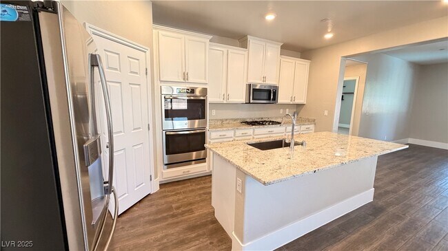Building Photo - 3208 Rowan Brook Ave
