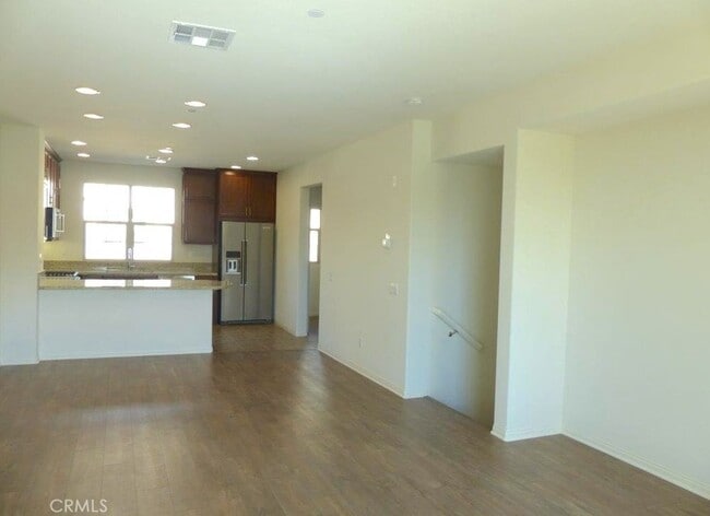 Building Photo - 60 Capricorn