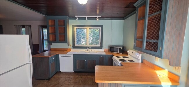 Building Photo - 6321 S Lima Rd