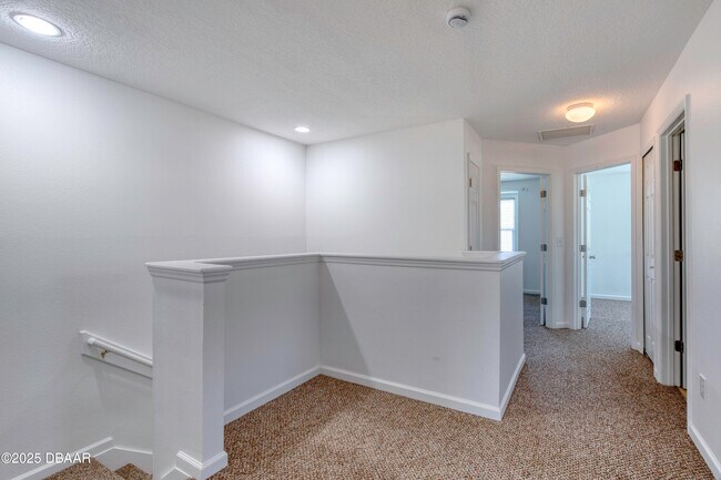 Building Photo - 637 Mount Olympus Blvd