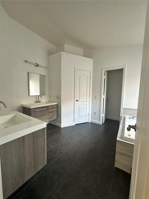 Building Photo - 10421 Paragon Pl