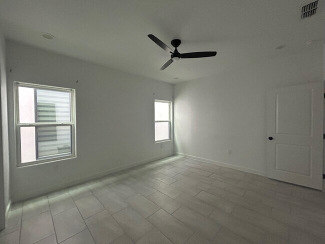 Building Photo - 8218 Casa Verde Rd