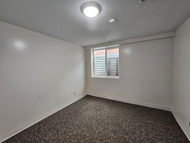 Building Photo - Beautiful Four Bedroom House with Dogs Considered *Move-in Bonus: First Month Free*