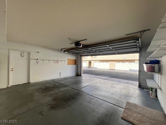Building Photo - 1851 Hillpointe Rd