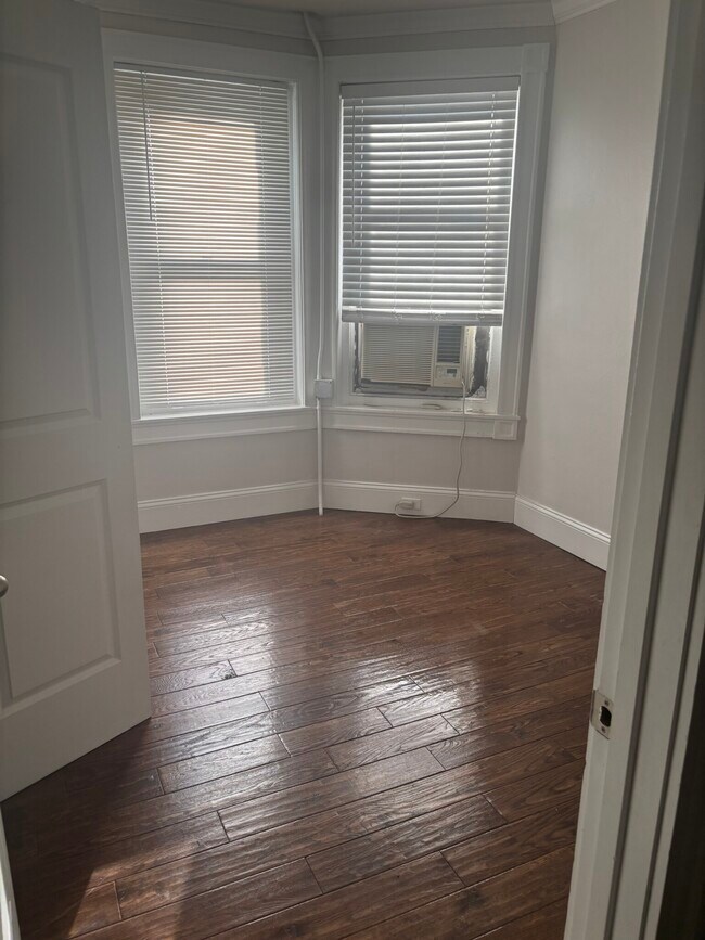 Building Photo - 91 Westland Ave