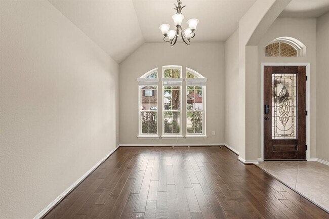 Building Photo - 4211 Ponderosa Hills Ln