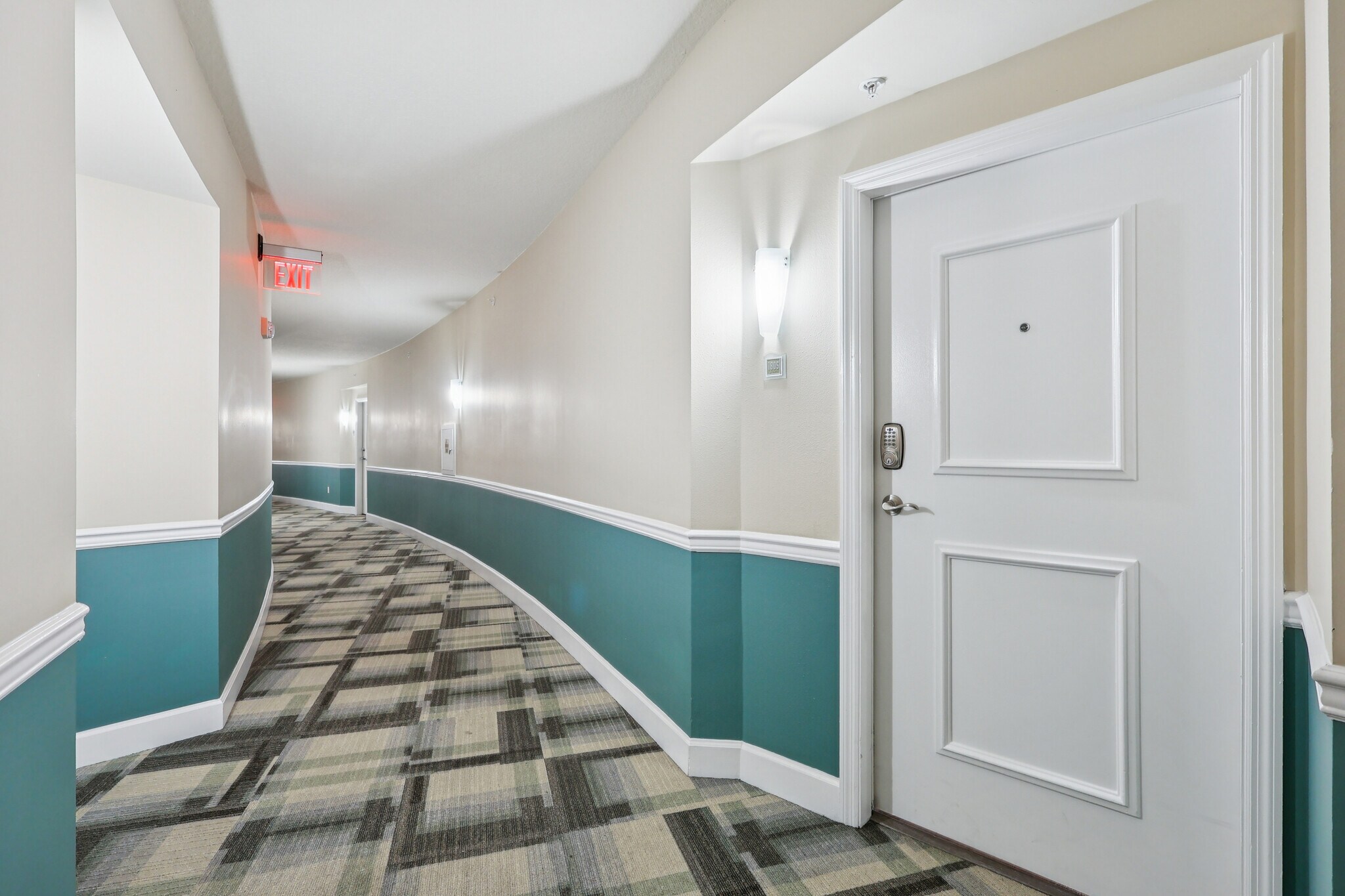 Building Photo - 322 E Central Blvd