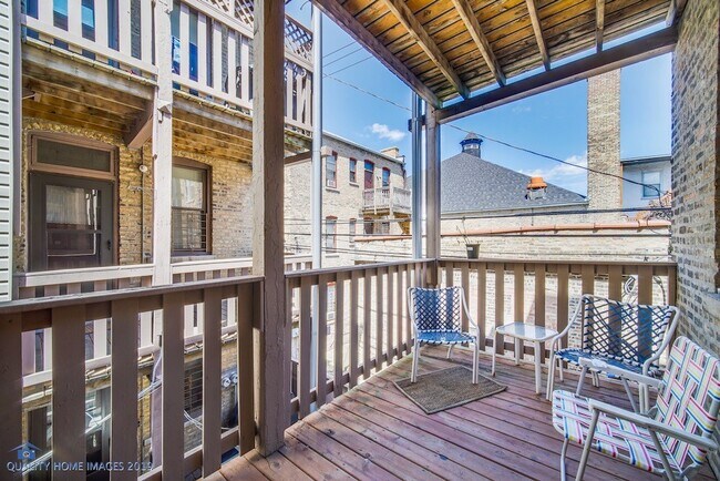 Building Photo - 2774 N Kenmore Ave