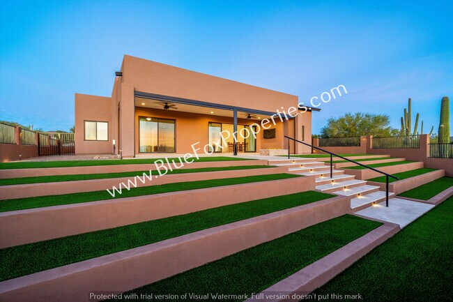 Building Photo - 13037 N Red Quail Pl