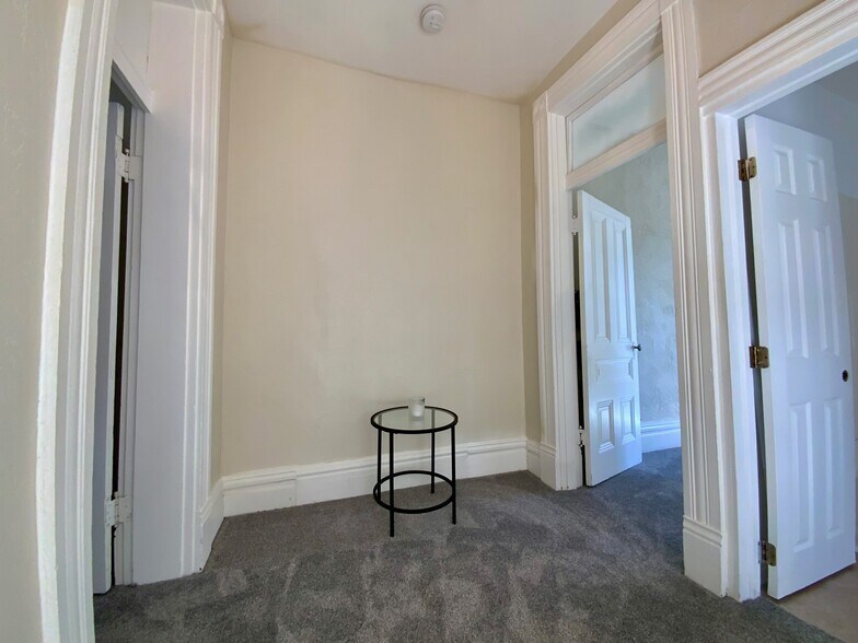 Building Photo - 87 Steuben St