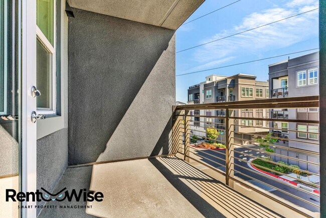 Building Photo - 2835 5th St