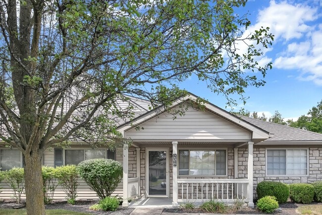 Primary Photo - 206 Pioneer Cir