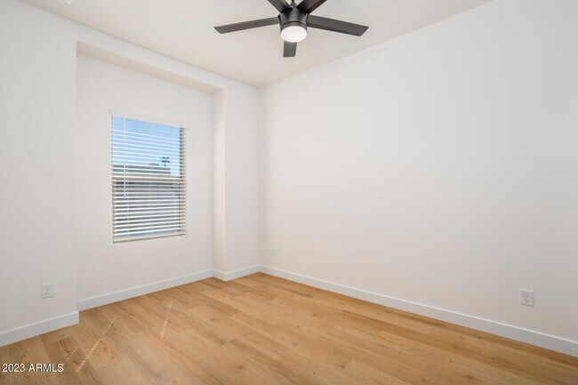 Building Photo - 2169 W Harmont Dr