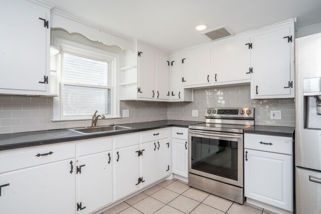 Building Photo - The Westgate Ranch