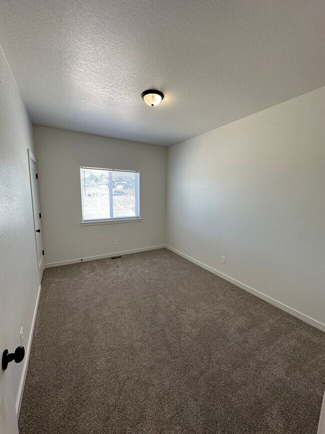 Building Photo - BEAUTIFUL NEW CONSTRUCTION! 3 BEDROOM, 2 B...