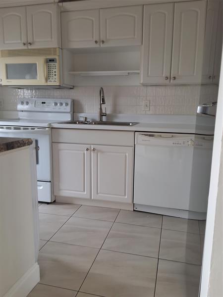 Building Photo - 4500 N Federal Hwy