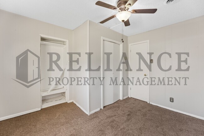 Building Photo - 1823 S Hiram St