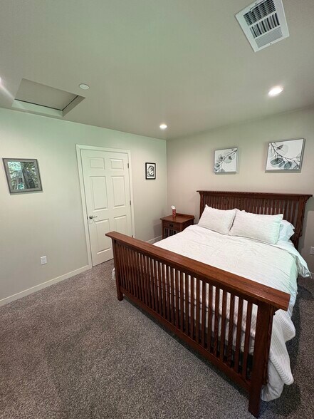 Building Photo - 2805 Harrison Ave