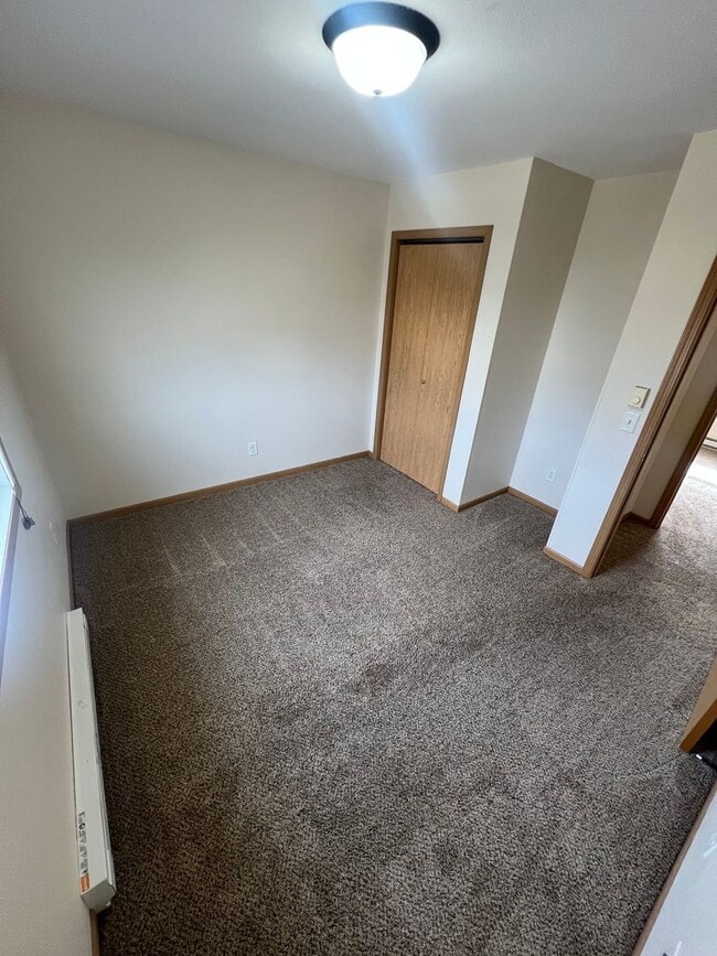 Building Photo - Northern Place Apartments 1