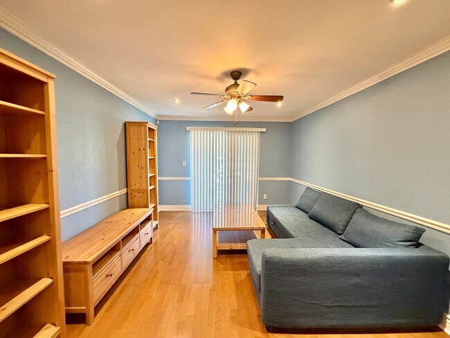 Building Photo - Charming 1/1 in Tumblin Creek - 1 mile from UF!