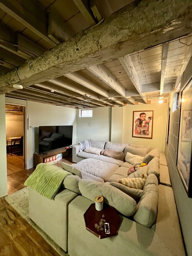 Building Photo - Charming 2-Bedroom Home in Moose Creek – D...