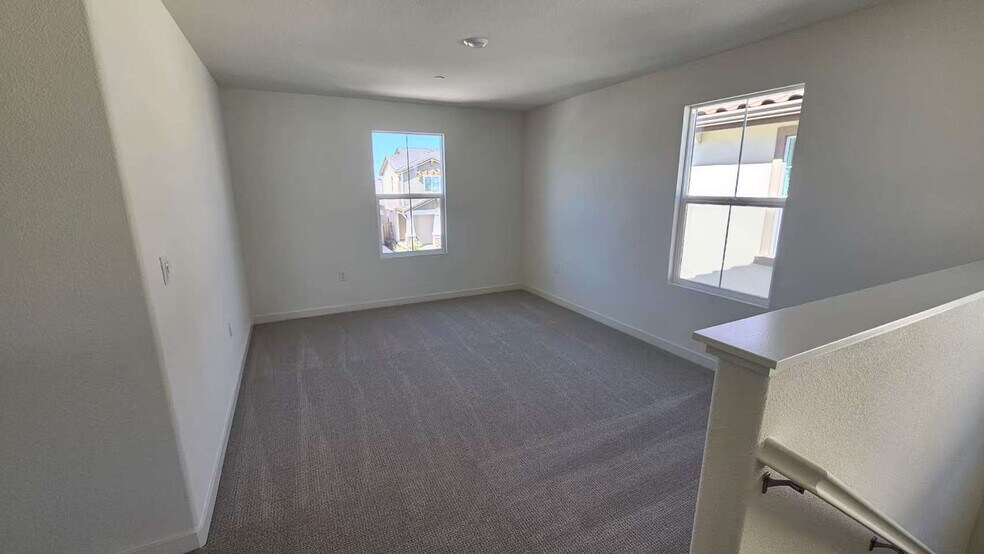 Building Photo - 10295 Maribel Way