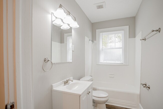 Building Photo - Charming 2 Bedroom in Phenix City!