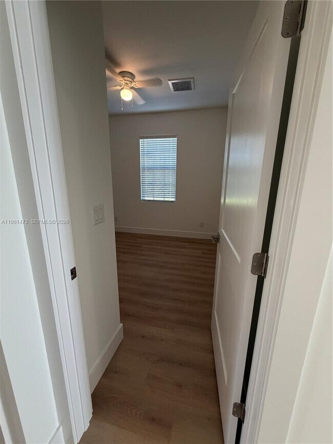 Building Photo - 4719 28th St SW