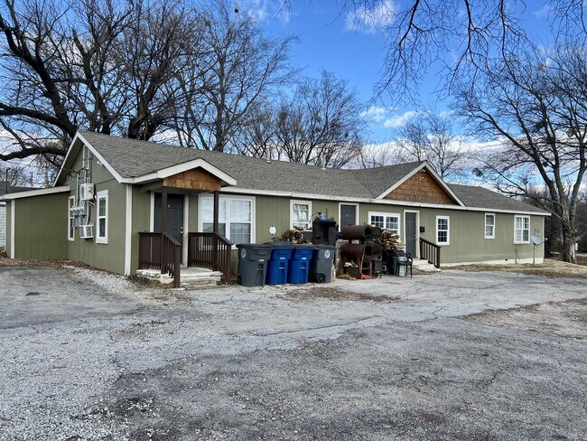 Building Photo - 1551 E Haskell St