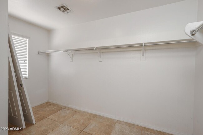 Building Photo - 3112 S 82nd Ln