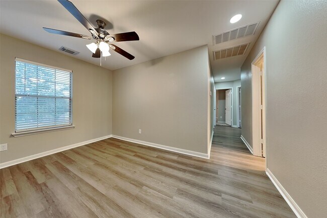 Building Photo - 29527 Legends Stone Dr