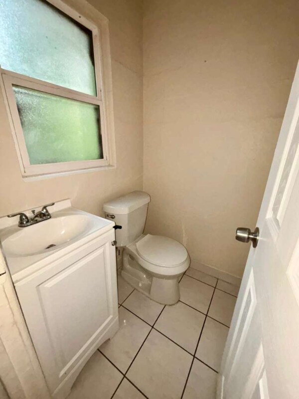 Building Photo - 4314 Silver Star Rd