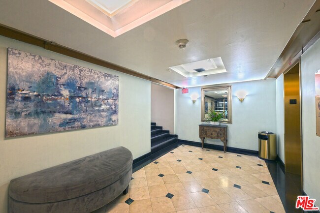 Building Photo - 10535 Wilshire Blvd