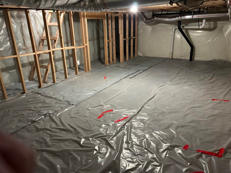 crawlspace - 1068 E Scuttlebutt Ln