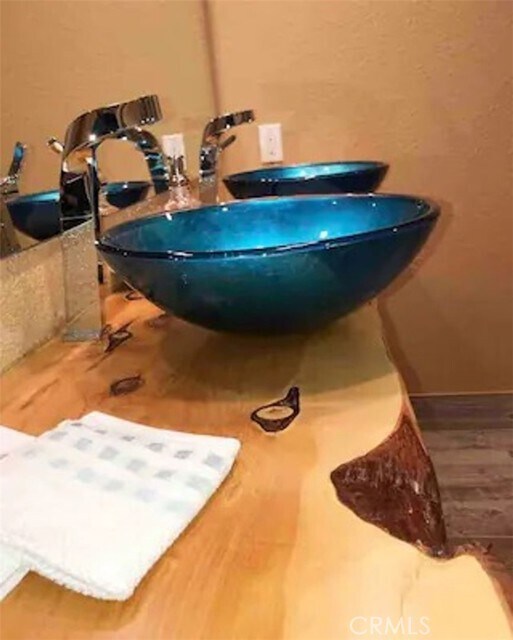 Building Photo - 27957 Lakes Edge Rd