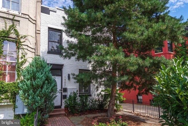 Building Photo - 1907 11th St NW