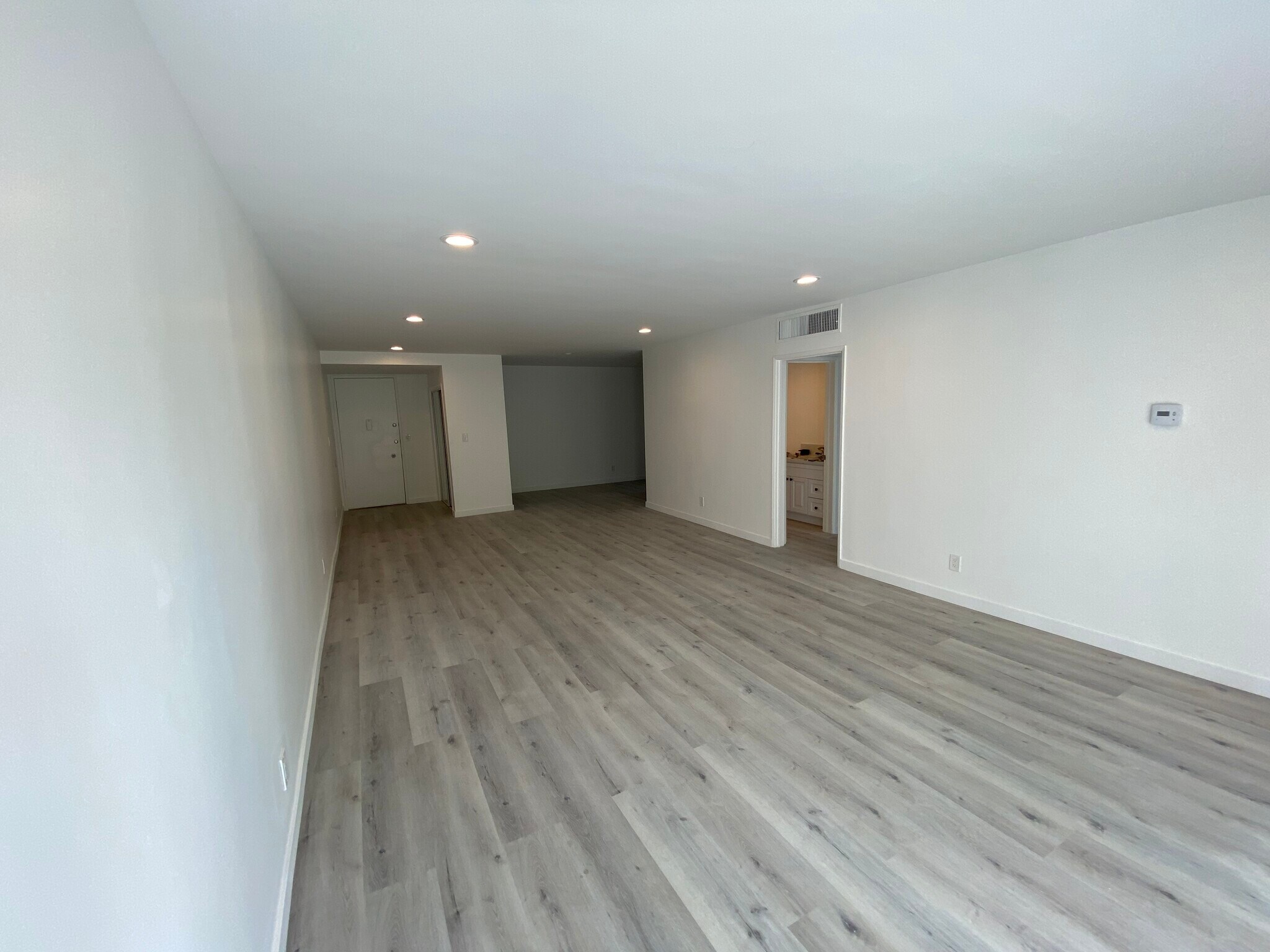 Building Photo - 1330 N Sweetzer Ave