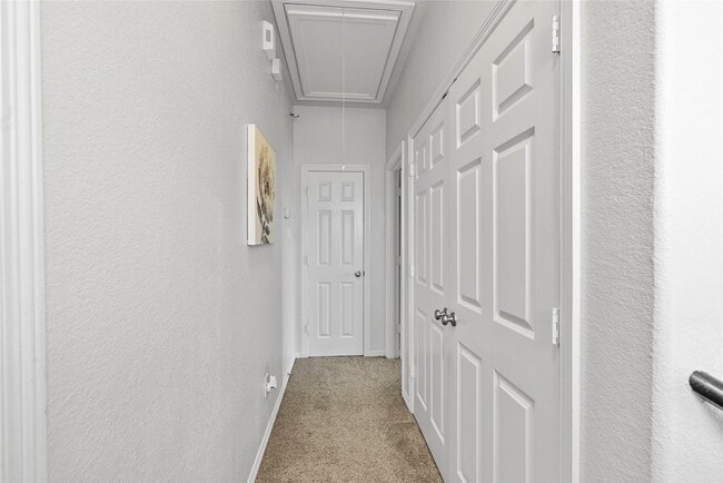 Building Photo - 10218 Spring Shadows Park Cir