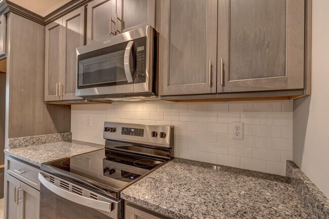 Building Photo - 130 Locust Fork Rd