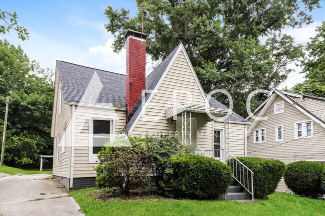 Building Photo - 1115 S Benbow Rd