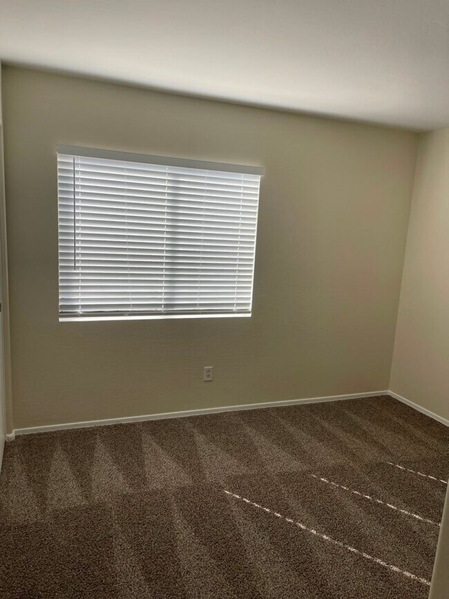 Building Photo - 12825 W Cherry Hills Dr