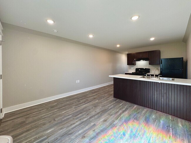 Building Photo - 1 Bedroom • 1 Bath Duplex on 23rd Street!