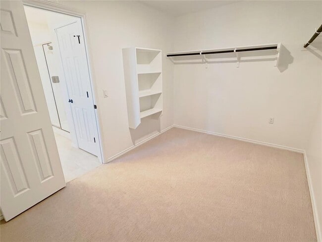 Building Photo - 6724 Ellsworth Walk