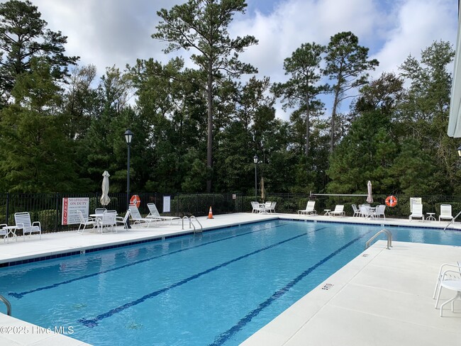 Building Photo - 604 Creekway Cir SE