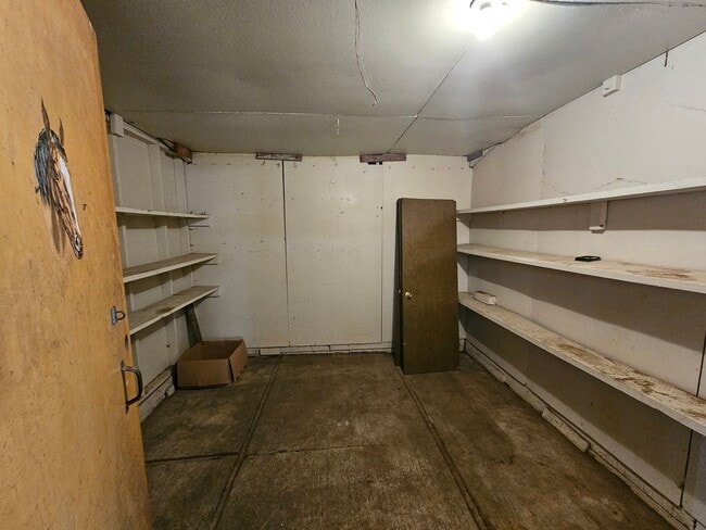 Building Photo - 66955 End Rd