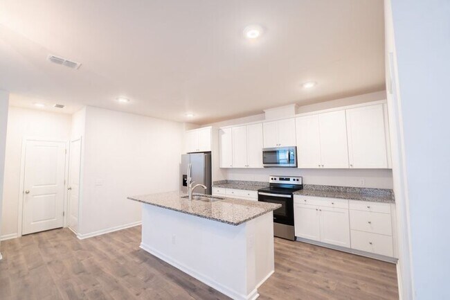 Building Photo - 148 Benelli Dr