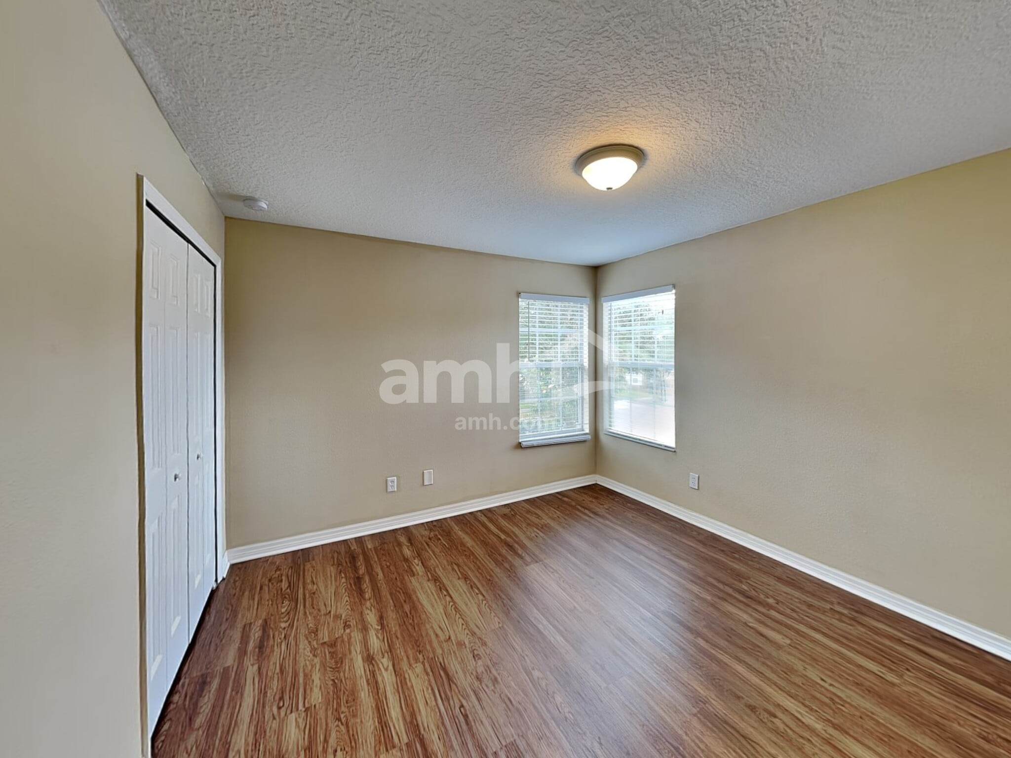 Building Photo - 1598 Song Sparrow Ct