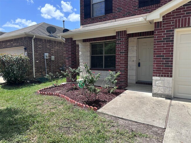 Building Photo - 5807 Camelia Evergreen Ln