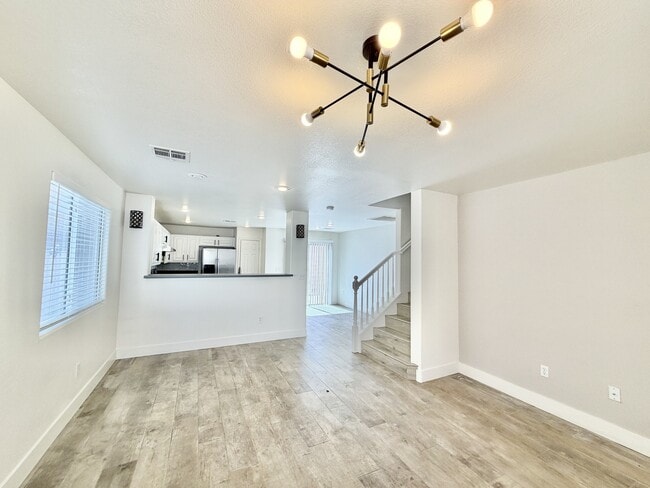 Building Photo - 5863 Rose Tiara Dr