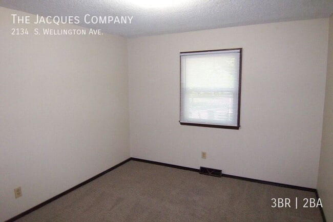 Building Photo - 2134 S Wellington Ave
